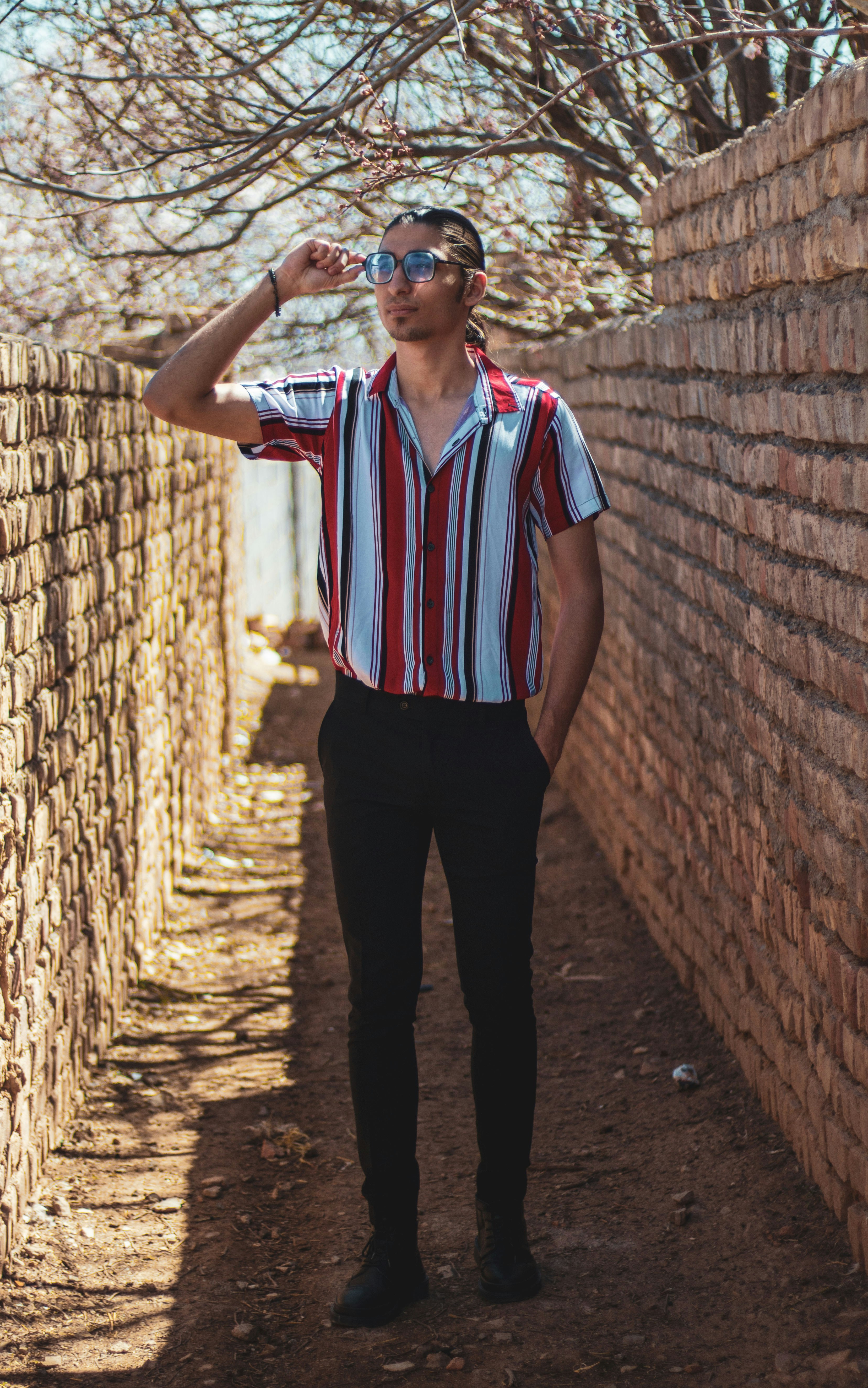 红桃影视推荐封面图：暗网档案人心回声